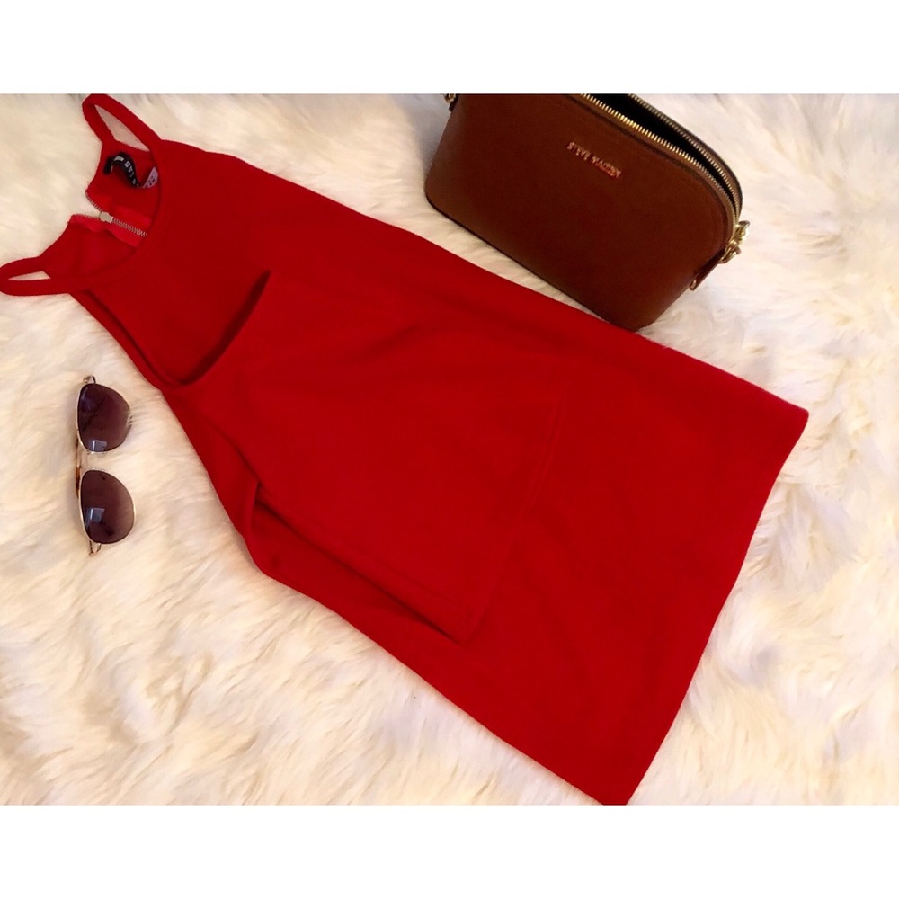 Design Lab Cold Shoulder Top